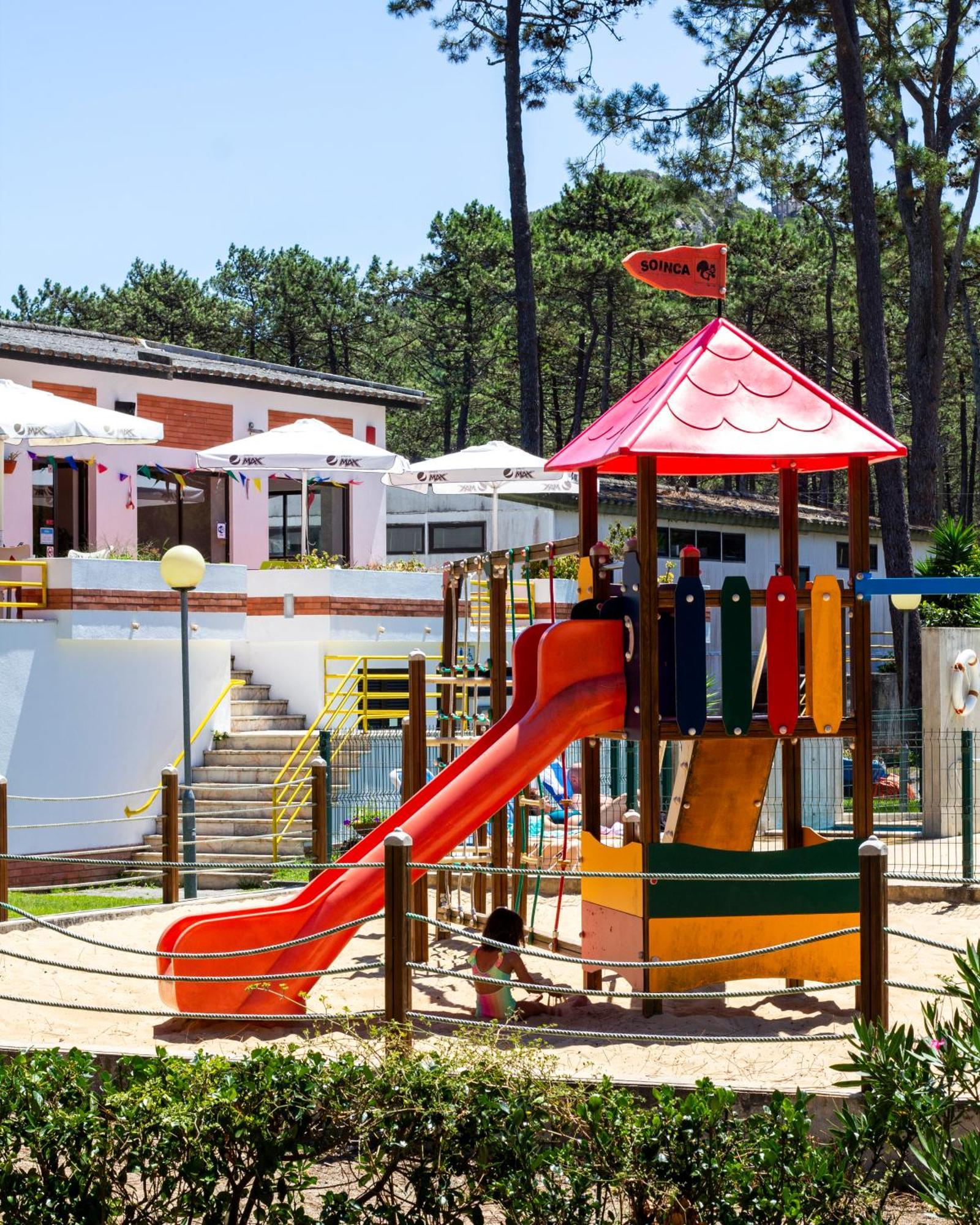 Готель Parque De Campismo Orbitur Valado Назаре Екстер'єр фото